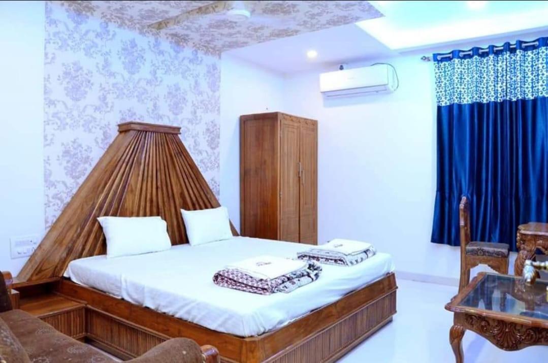 Peth  Hotel Shalimar Executive, Uran Islampur מראה חיצוני תמונה